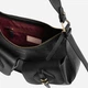 Torebka hobo damska skórzana Coccinelle E1VGK120101-001 Czarna (800070363563) - obraz 3