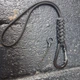 Темляк із паракорду з карабіном для ліхтарика, ножа, ключів 25см 1Т01 - зображення 1