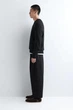 Штани чоловічі COS cotton cropped barrel-leg trousers 1325359001 M Чорний - изображение 3