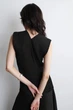 Блуза жіноча COS pleated v-neck top 1277290001 Eur 40 Чорний - изображение 5