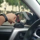 Автомобильная ветрозащитная пепельница Premium на двустороннем скотче (черная) — D-образная пепельница-трансформер со скользящей крышкой, блокирует запах - изображение 8