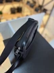 Сумка чоловіча (unisex) Calvin Klein camera bag крос-боді через плече чорна з тисненням - изображение 7