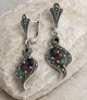 Серьги из серебра с изумрудом, рубином, сапфиром и капельным серебром (1102358/28) - изображение 4
