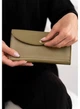 Шкіряний гаманець Smart Wallet з натуральної шкіри Краст великий жіночий гаманець з відділеннями для карт і купюр оливковий 59835 - зображення 5