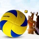 М'яч волейбольний Mikasa MVA 200 FIVB склеєний PU (поліуретан, м'ягкий, приємно рукам) мікрофібра жовтий із синім - зображення 4