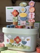 Дерев'яна розвиваюча іграшка 4 в 1 Tooky Toy Квітковий сад з шнурівкою пірамідками сортером та картками-завданнями в кошику - зображення 2