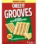 Снеки Cheez-It Grooves Sharp White Cheddar Crunchy Cheese Crackers 481г - изображение 1