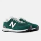 Зелені кросівки New Balance 574 46,5 (12) 30 см (U57421A) - зображення 2