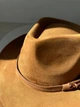 Шляпа Федора Ковбойка унисекс замшевая с ремешком TEXAS бежевая - изображение 11