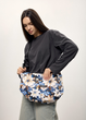 Жіноча сумка Sambag HOBO Bag-glove з внутрішніми кишенями та утепленими боковими кишенями з тканини з принтом "Blue Flowers" - зображення 4