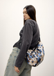 Жіноча сумка Sambag HOBO Bag-glove з внутрішніми кишенями та утепленими боковими кишенями з тканини з принтом "Blue Flowers" - зображення 9
