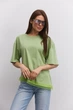 Женская футболка oversize зеленая с асимметричным низом с кружевом Arjen 35567, размер универсальный - изображение 3