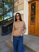 Базовый женский свитер кофейного цвета 39289 One Size - изображение 1