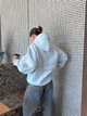 Женское худи из хлопка с вышивкой и манжетами из рибаны 42-48 голубой - изображение 4