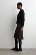 Джемпер жіночий COS merino wool crew-neck jumper 1302149002 М Чорний - изображение 3