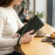 Красивий шкіряний гаманець на три відділення ST Leather 23110 Зелений - зображення 2