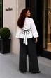 Сорочка жіноча з костюмної тканини Zara прямого крою з регульованою талією, V-подібним вирізом, декоративними ґудзиками та контрастним оздобленням великих розмірів G&M k-132143 54-56 Розмір колір білий - зображення 2