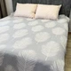 Муслиновый плед-покрывало Mallory Home 3-слойный двусторонний 210×250 см серый/бежевый листья - изображение 7