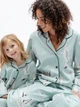 Жіноча піжама Cyberjammies Grace 5566-5567 стильний комплект для дому на гудзиках з широкими штанами сімейна колекція 20/3XL М'ятний з принтом лебедів (5051877677722) - изображение 6