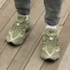 Кросівки New Balance 9060 Green Suede 41 - изображение 4