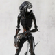 Фигурка Alien Romulus Scorched Xenomorph 25 см — Коллекционная игрушка-монстр Чужой Ромул в подарочной упаковке - изображение 2