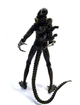 Фігурка Alien Xenomorph колекційна 18 см – рухома action figure Чужий з фільму Alien, деталізована іграшка з гнучким хвостом - зображення 3