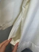Жіночий світшот оверсайз з вишивкою та аплікацією Кіт Базіліо Modna KAZKA MKNK030926 - 42/44, Молочний - зображення 7