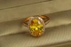 Кольцо Xuping Jewelry малинки с желтым камнем 1,7 см р 16 золотистое - изображение 1