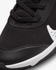 Кроссовки подростковые Nike Omni Multi-Court Shoes 28.5 Чорно-білий DM9026-002 - изображение 7