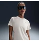 Футболка жіноча Nike Beige XS Бежевий HM9698-133 - зображення 2