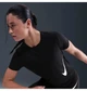 Футболка жіноча Nike Tempo Swoosh Run Black XS Чорний HV2772-010 - зображення 4