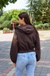 Женская укороченная кофта на молнии с капюшоном турецкий трикотаж кроп худи Aksan 26.3012 44(M) ( ( ) )Темно-коричневый - изображение 2