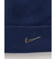 Шапка Nike Peak Beanie Sc L Swoosh ONE SIZE Темно-синій FB6527-410 - изображение 3