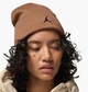 Шапка Nike U J Peak Beanie Ess ONE SIZE Бежевий FN4672-223 - изображение 1
