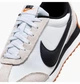 Кросівки жіночі Nike Pacific White/Grey 48.5 HQ2052-100 - зображення 7