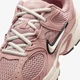 Кросівки жіночі Nike W V5 Rnr 40 Червоний II6294-600 - зображення 12