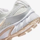 Кроссовки женские Nike W V5 Rnr 38.5 Белый HQ7901-110 - изображение 8