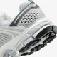 Кросівки жіночі Nike Vomero 5 Gs 36.5 Платиновий / Сріблястий HF6998-008 - зображення 12