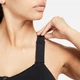 Спортивний топ жіночий Nike W Dri-Fit Alpha Zip-Front Bra S Чорний DD0436-010 - зображення 4