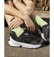 Кросівки унісекс Nike Go Flyease 42 Чорний DR5540-002 - зображення 4
