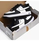 Кроссовки мужские Nike Air Force 1 '07 44.5 Черно-белый DV0788-001 - изображение 4