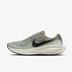 Кроссовки мужские Nike Revolution 8 41 Коричневый HJ9198-200 - изображение 4