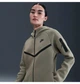Толстовка женская Nike Sportswear Windrunner Tech Fleece Olive S Оливковая HV6747-320 - изображение 3