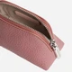 Kosmetyczka damska Coccinelle Helga E5TMF250301 P55 Różowa (800070363644) - obraz 3