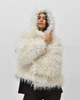 Шуба жіноча зі штучного хутра X-Woyz LS-8959-36 59778 ONE SIZE молочний - зображення 7
