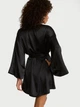 Халат Victoria's Secret Satin Short Robe Black M/L Чорний (27178925D) - зображення 2