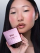 Рум'яна ZOLA Velvet Blush Glow - 04 Soft Rose (8.5 g) - зображення 6