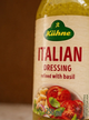 Соус салатний Kühne Italian Dressing 250 мл заправка італійська з базиліком винним оцтом ріпаковою олією пряними травами часниковим екстрактом готова для салатів овочів домашньої кухні - зображення 7