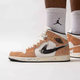 Кроссовки Air Jordan 1 Mid SE 'Brushstroke' DA8005-100 (10us/28см 44eur) - изображение 2