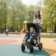 Прогулочная коляска Lionelo Annet Black Carbon, большие колеса EVA 11"/8", амортизация, регулируемая спинка и подножка, футкавер, москитная сетка, подстаканник - изображение 2